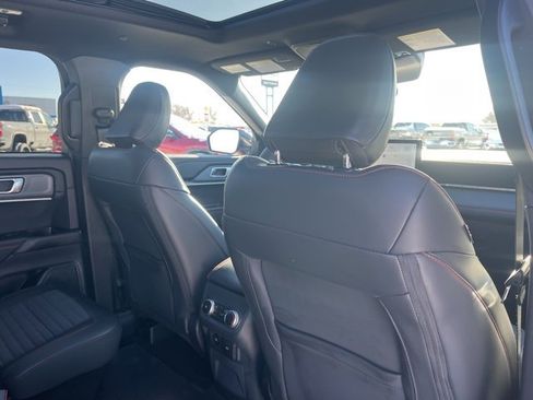 Used 2025 Ford Explorer ST-Line image 49