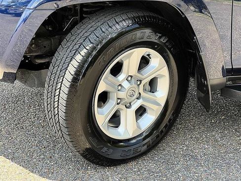 Used 2022 Toyota 4Runner SR5 RWD image 40