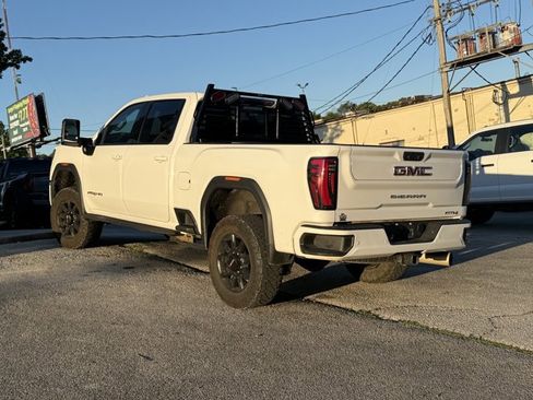 Used 2024 GMC Sierra 2500 AT4 w/ AT4 Premium Plus Package AWD/4WD image 3