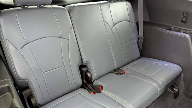 Used 2021 Buick Enclave Essence FWD image 19