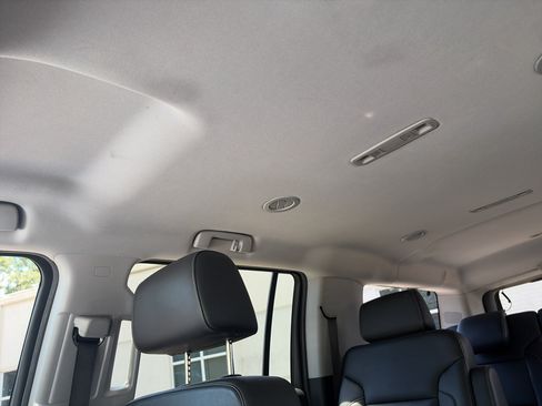 Used 2020 Chevrolet Suburban Premier RWD image 22