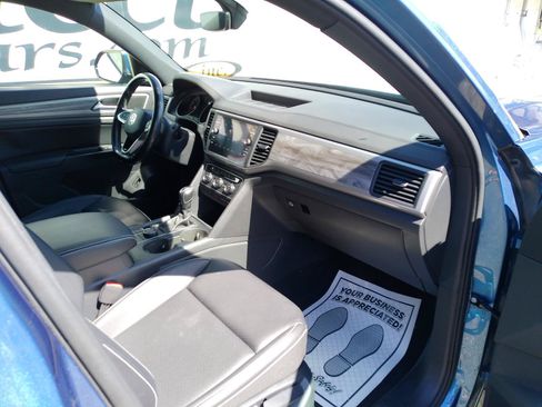 Used 2020 Volkswagen Atlas Cross Sport SE w/ Panoramic Sunroof Package AWD/4WD image 32