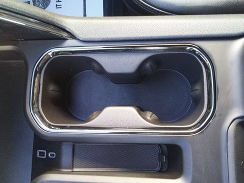 Used 2023 GMC Sierra 1500 AT4 w/ AT4 Preferred Package image 18