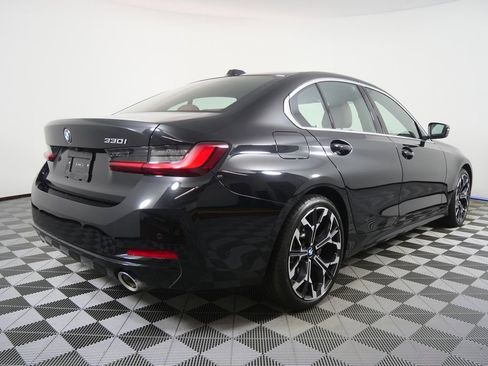 Used 2025 BMW 330i Sedan image 3
