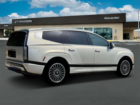 New 2026 Hyundai Ioniq 9 Calligraphy image 8