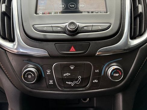 Used 2019 Chevrolet Equinox LT image 27