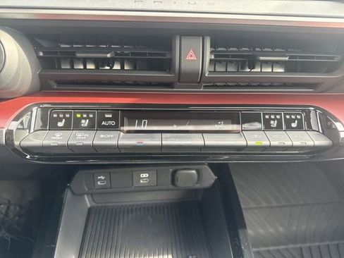 Used 2025 Toyota Prius XSE Premium w/ Limited Premium Package image 31