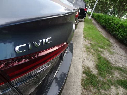 Used 2025 Honda Civic Sport image 7