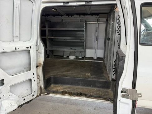 Used 2021 Chevrolet Express 3500 Extended w/ Driver Convenience Package RWD image 6
