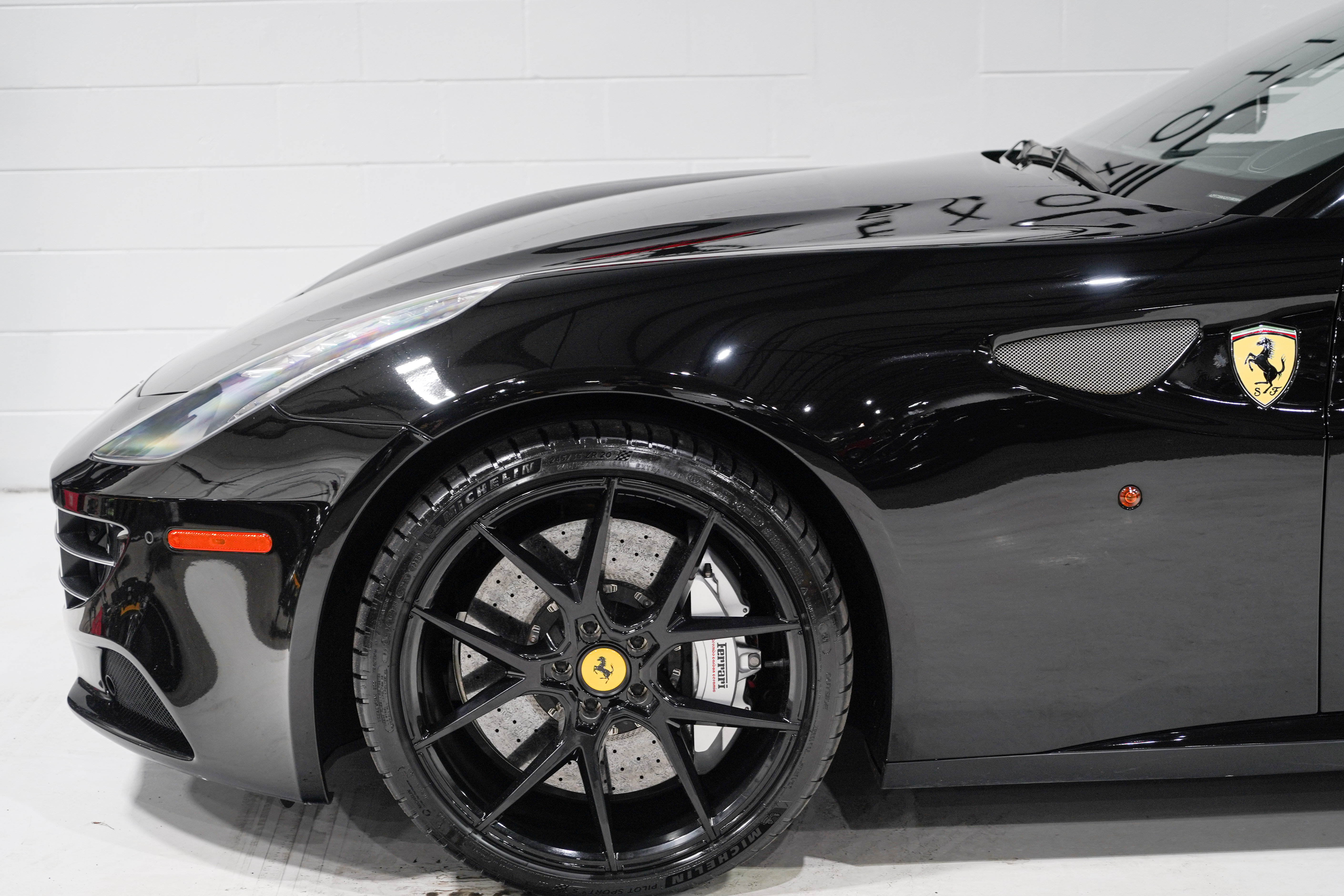 Used 2014 Ferrari FF AWD/4WD image 33