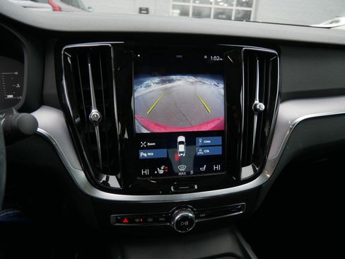 Used 2019 Volvo S60 T5 Momentum image 14