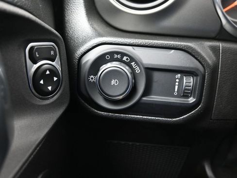Used 2023 Jeep Wrangler Unlimited Sport AWD/4WD image 15