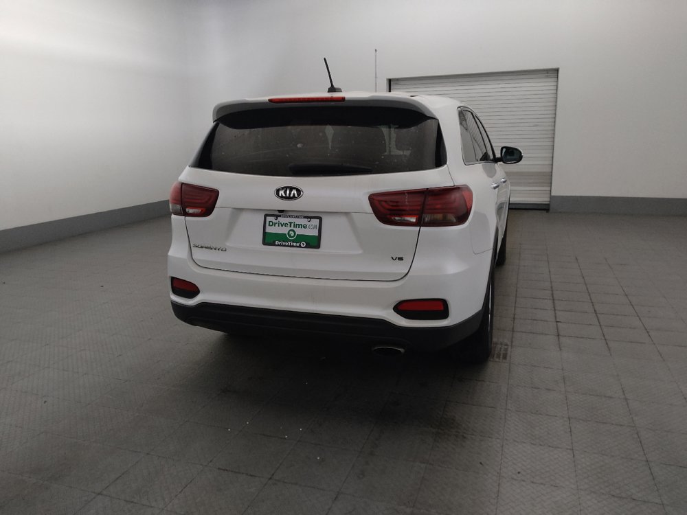 Used 2019 Kia Sorento AWD V6 image 7