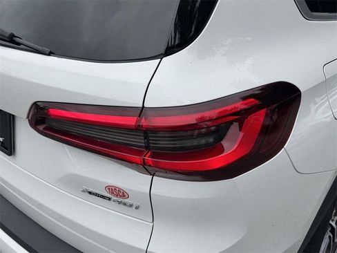 Used 2023 BMW X5 xDrive40i w/ Executive Package image 11