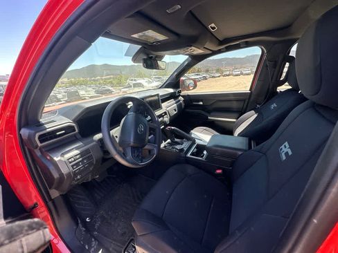 Used 2024 Toyota Tacoma TRD Off-Road w/ TRD Off Road Upgrade Package AWD/4WD image 4