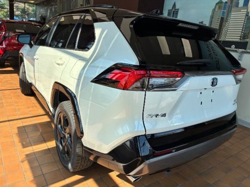Used 2021 Toyota RAV4 XSE w/ XSE Grade Weather Package AWD/4WD image 6