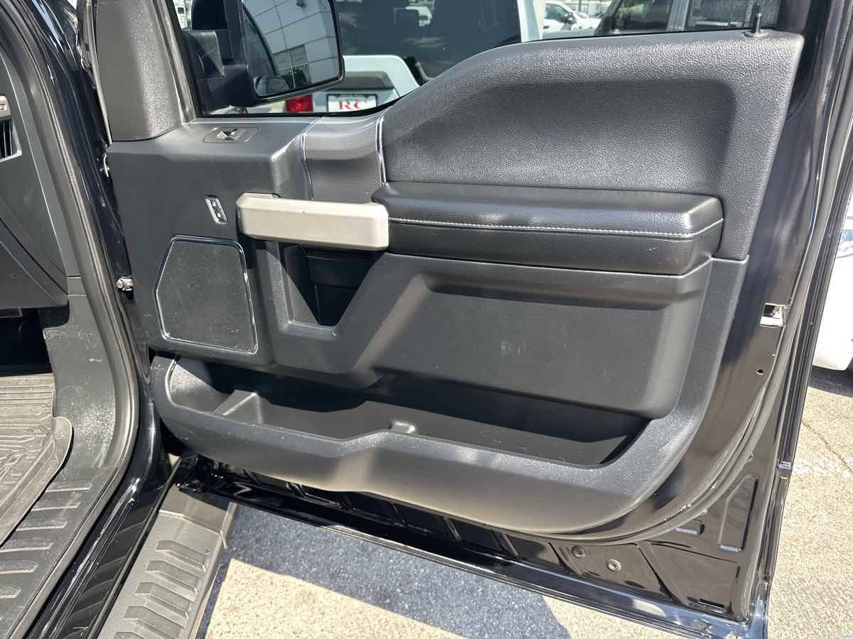 Used 2017 Ford F150 Lariat w/ Equipment Group 502A Luxury AWD/4WD image 20