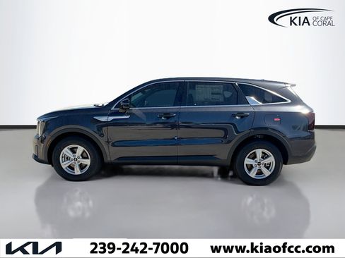 New 2026 Kia Sorento LX image 2