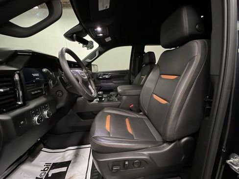 Certified 2025 GMC Sierra 1500 AT4 w/ Technology Package AWD/4WD image 19