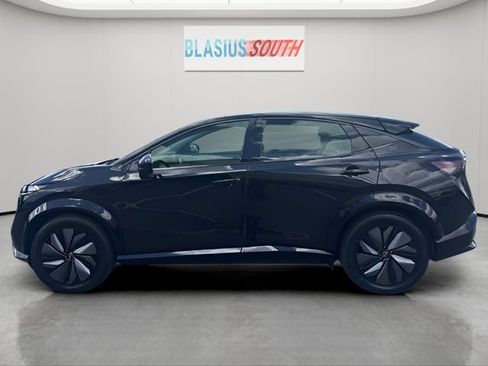 Used 2023 Nissan Ariya AWD image 6