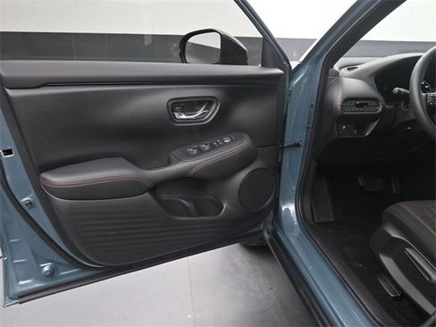 Used 2023 Honda HR-V Sport image 17