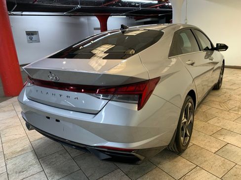 Used 2022 Hyundai Elantra SEL w/ Convenience + Premium Package image 7