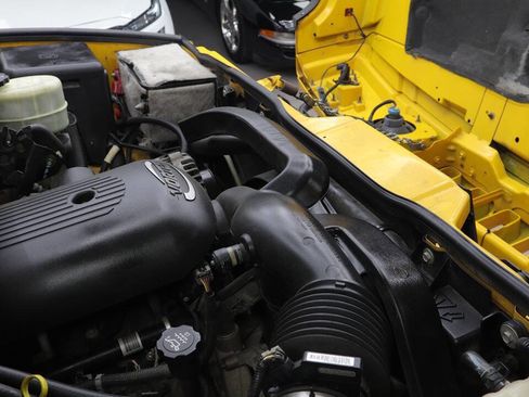 Used 2005 HUMMER H2 SUT w/ Preferred Equipment Group image 26