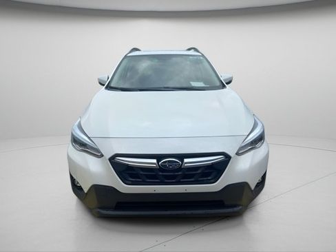Used 2022 Subaru Crosstrek 2.5i Limited w/ Moonroof Package 2 AWD/4WD image 3