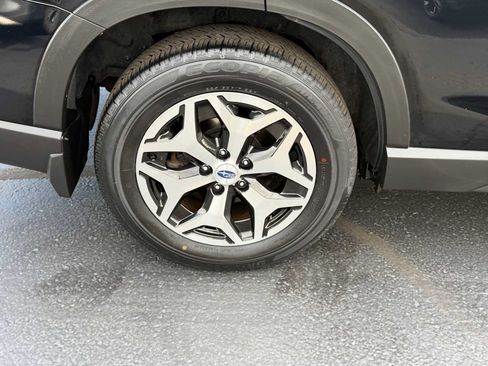 Certified 2023 Subaru Forester Premium AWD/4WD image 8
