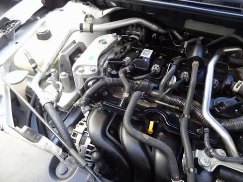 Used 2021 Nissan Sentra SV image 33