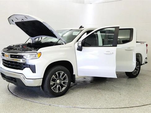 Used 2023 Chevrolet Silverado 1500 LT AWD/4WD image 10