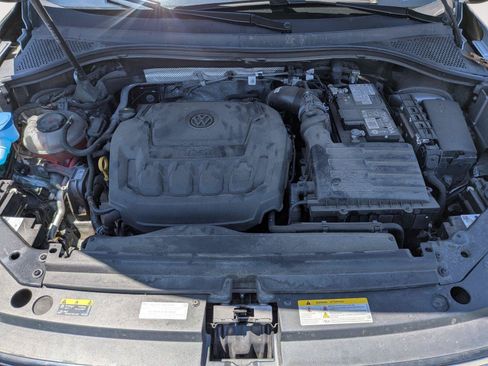Used 2024 Volkswagen Tiguan SE w/ Panoramic Sunroof Package AWD/4WD image 36