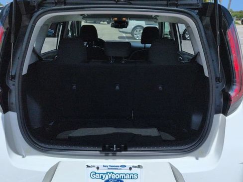 Used 2025 Kia Soul S FWD image 13