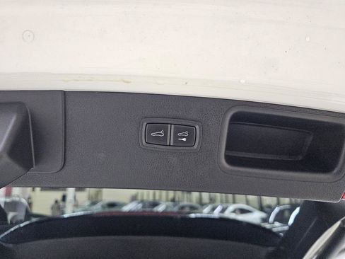 Used 2017 Porsche Macan AWD/4WD image 15