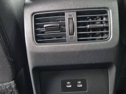 Used 2024 Nissan Rogue SV FWD image 14