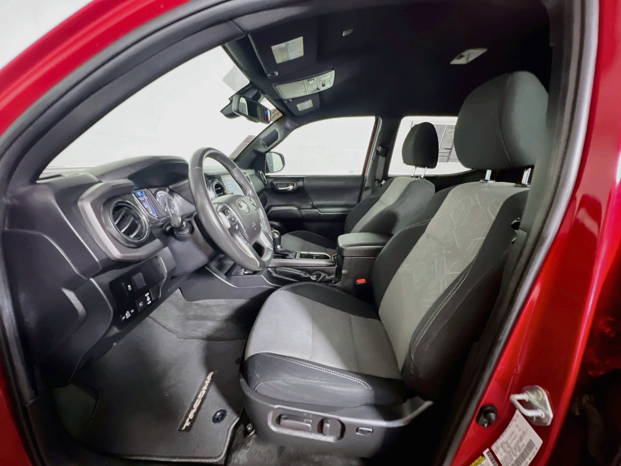 Used 2021 Toyota Tacoma TRD Sport w/ Technology Package RWD image 14