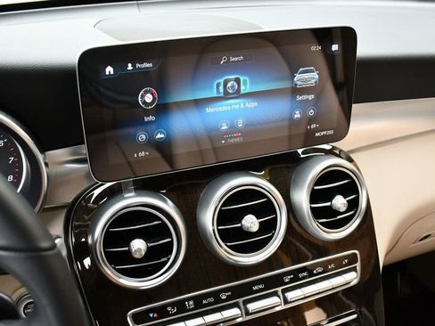 Used 2022 Mercedes-Benz GLC 300 image 13