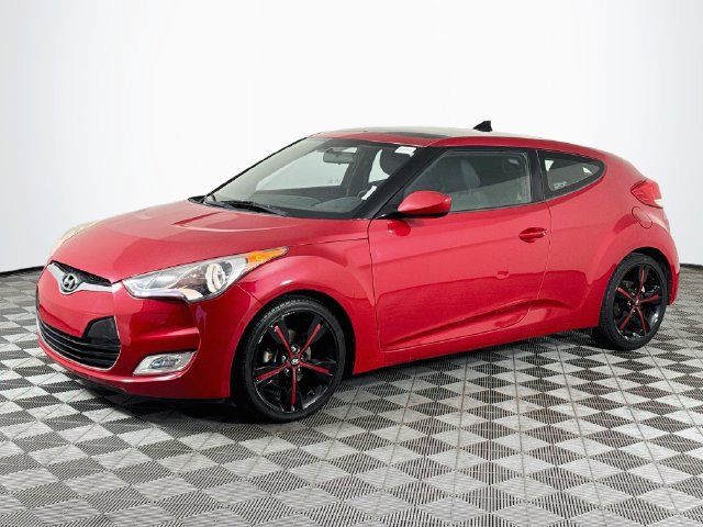 Used 2017 Hyundai Veloster Value Edition FWD image 4