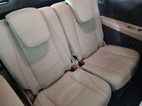 Used 2020 Mercedes-Benz GLS 450 4MATIC image 25