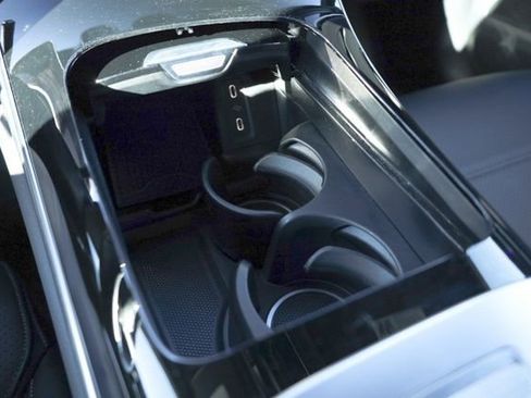 Certified 2025 Mercedes-Benz GLC 300 image 18