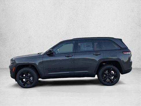 New 2025 Jeep Grand Cherokee Limited w/ Black Appearance Package image 5