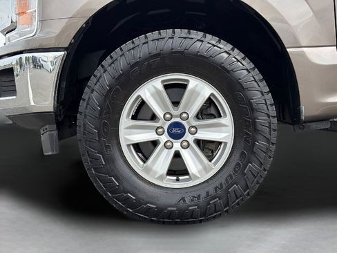 Used 2018 Ford F150 XLT w/ Trailer Tow Package AWD/4WD image 10