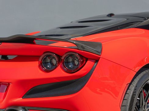 Used 2020 Ferrari F8 Tributo image 40