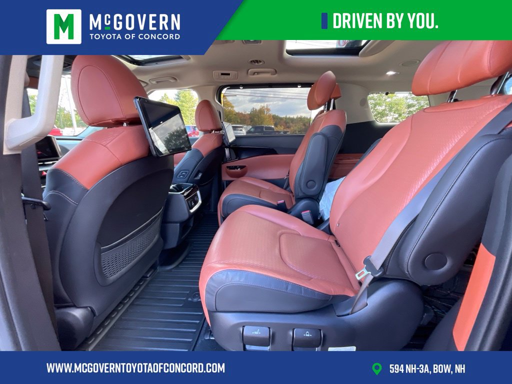 Used 2022 Kia Carnival SX Prestige FWD image 16
