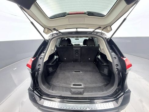 Used 2018 Nissan Rogue S FWD image 23