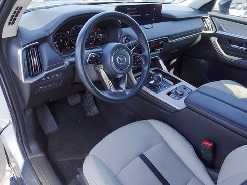 Certified 2025 MAZDA CX-70 Plug-In Hybrid w/ Premium Pkg AWD/4WD image 11