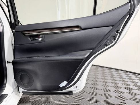 Used 2016 Lexus ES 350 w/ Luxury Package w/Wood Trim FWD image 44