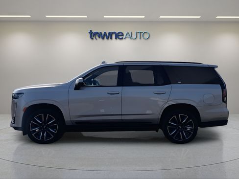 Used 2022 Cadillac Escalade Sport w/ Touring Package AWD/4WD image 2