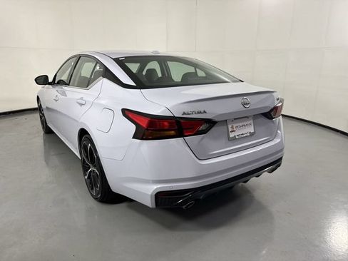 Used 2024 Nissan Altima 2.5 SR FWD image 31