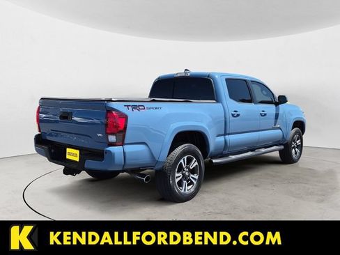 Used 2019 Toyota Tacoma TRD Sport w/ Technology Package RWD image 5